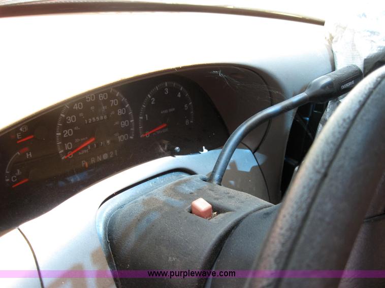 image for item 2199 1997 Ford F150 XLT