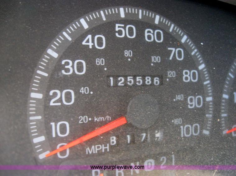 image for item 2199 1997 Ford F150 XLT