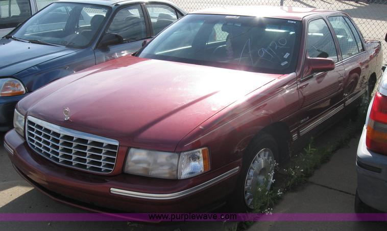 image for item 2210 1998 Cadillac Deville