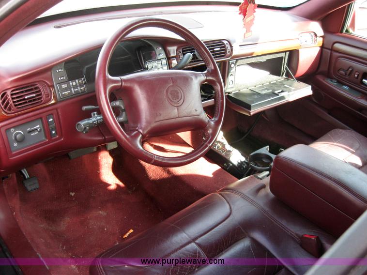 image for item 2210 1998 Cadillac Deville