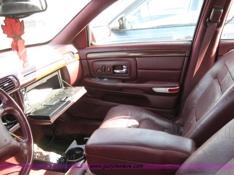 image for item 2210 1998 Cadillac Deville