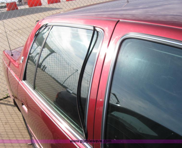 image for item 2210 1998 Cadillac Deville