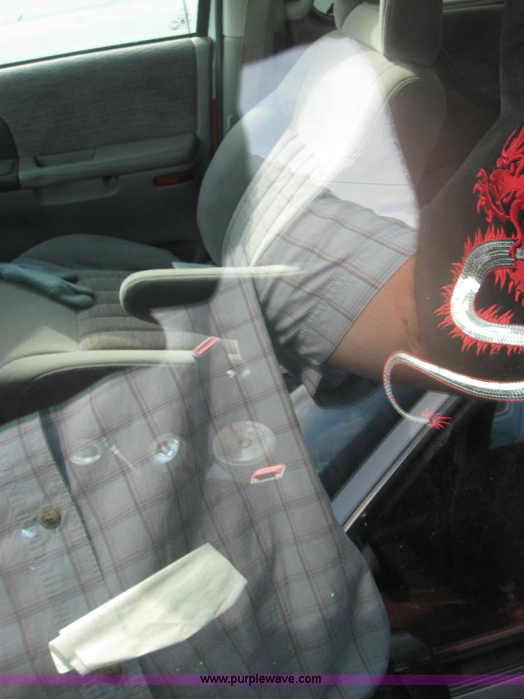 image for item 2217 1998 Pontiac Montana Transport