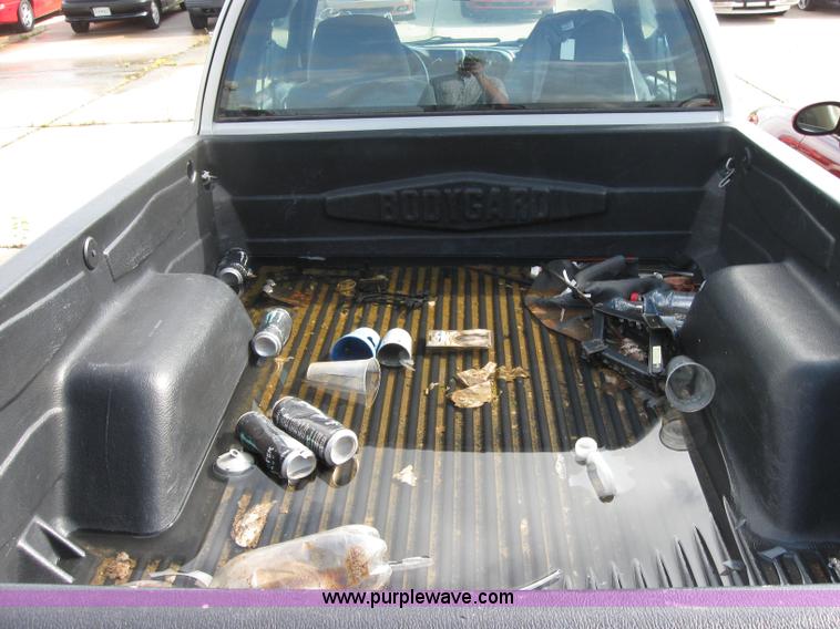 image for item 2219 2000 Chevrolet S10