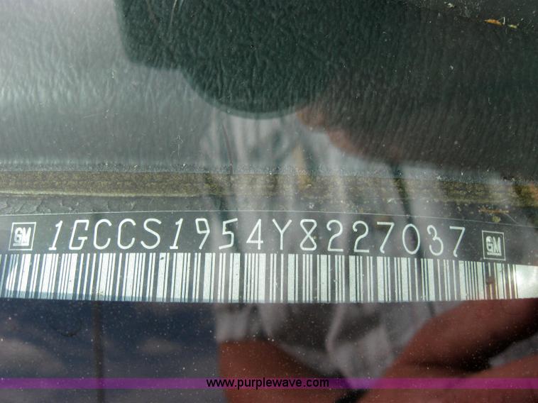 image for item 2219 2000 Chevrolet S10