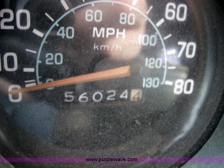 image for item 2220 1983 Chevrolet G10 van