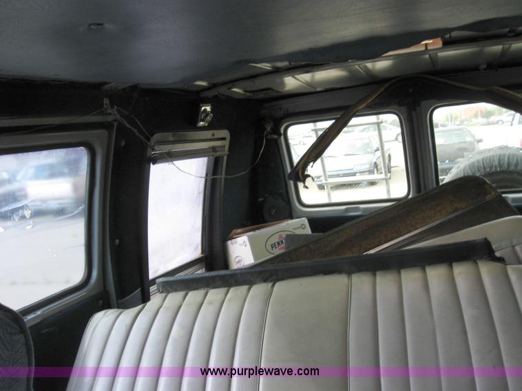 image for item 2220 1983 Chevrolet G10 van