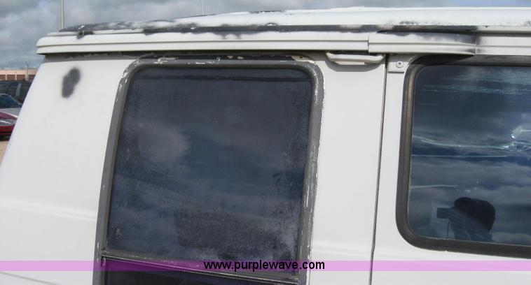 image for item 2220 1983 Chevrolet G10 van