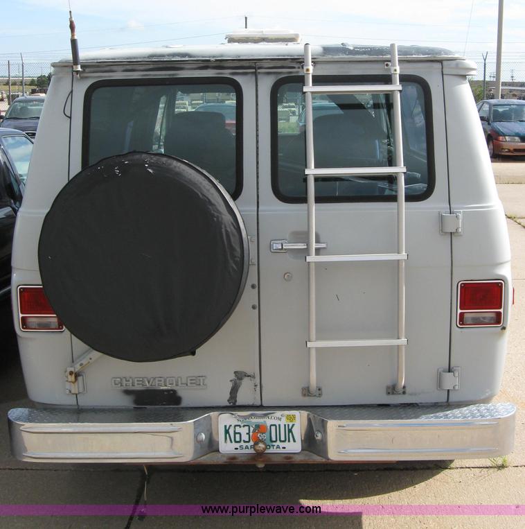 image for item 2220 1983 Chevrolet G10 van