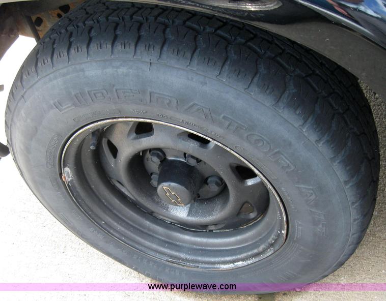 image for item 2221 1998 Chevrolet S10