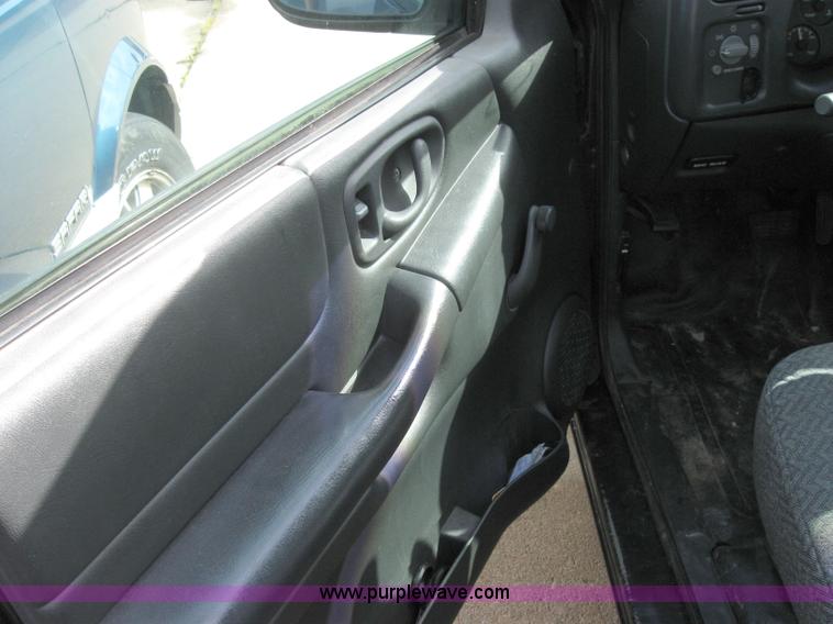 image for item 2221 1998 Chevrolet S10