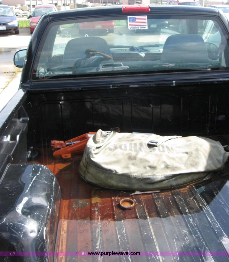 image for item 2221 1998 Chevrolet S10