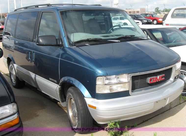 image for item 2222 1996 GMC Safari
