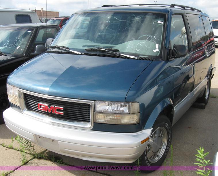 image for item 2222 1996 GMC Safari