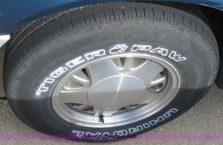 image for item 2222 1996 GMC Safari