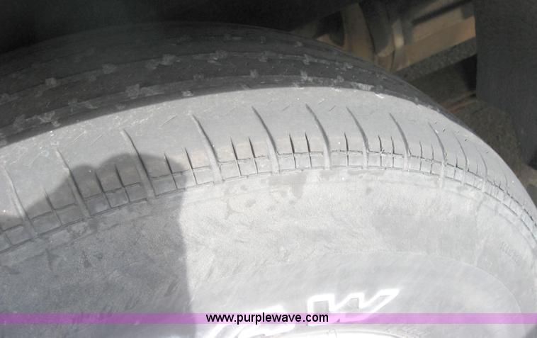 image for item 2222 1996 GMC Safari