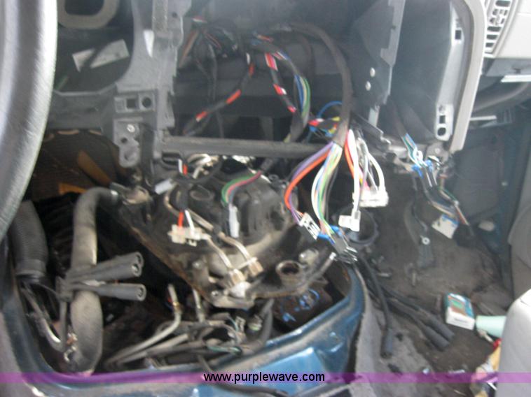 image for item 2222 1996 GMC Safari