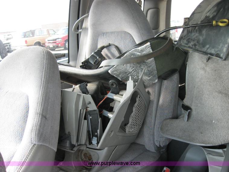 image for item 2222 1996 GMC Safari