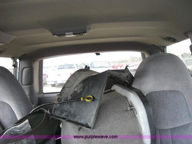image for item 2222 1996 GMC Safari