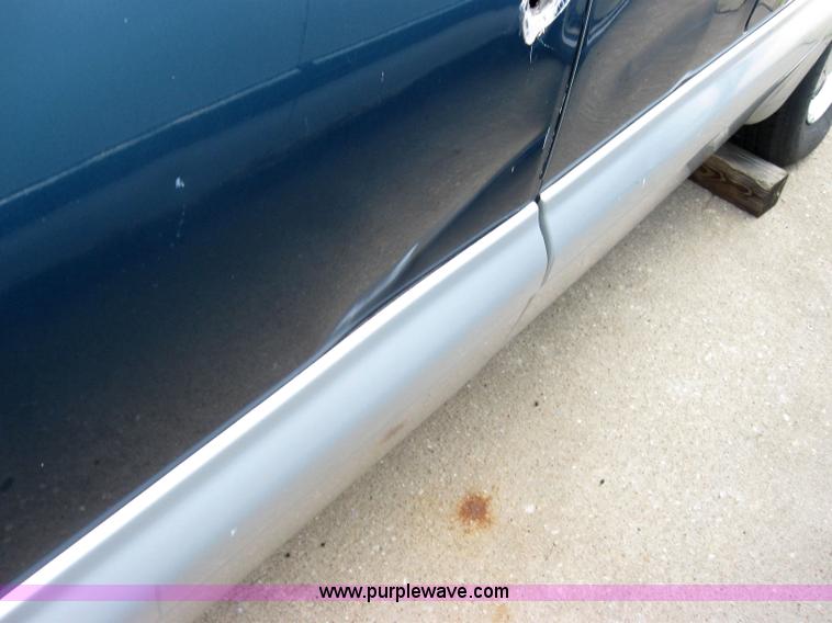 image for item 2222 1996 GMC Safari