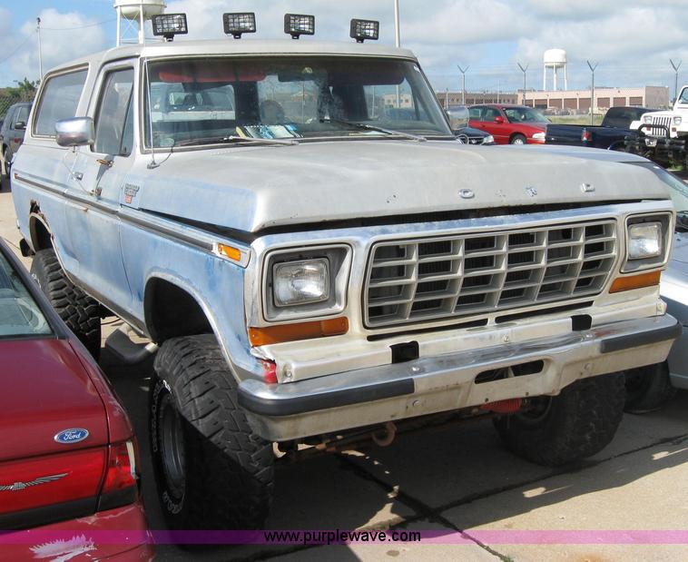 image for item 2224 1979 Ford Bronco Ranger XLT
