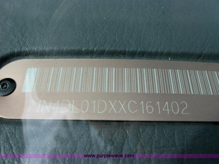 image for item 2225 1999 Nissan Altima