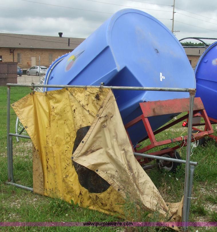 image for item 7032 Easy Dunker dunk tank with trailer