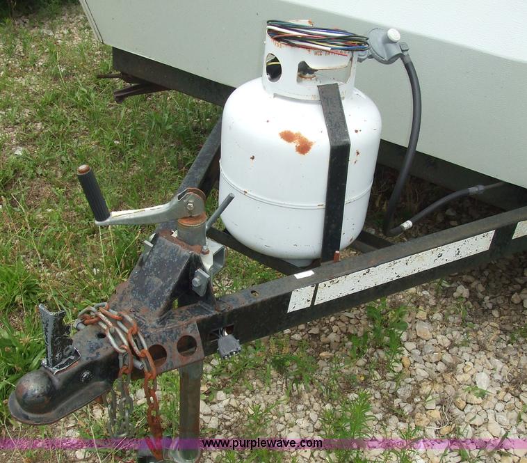 image for item 7033 Starcraft Starflyer pop-up pull behind camper