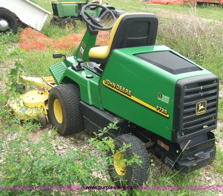 image for item 7039 John Deere F725 riding lawn mower