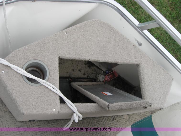 image for item 7049 Sun Tracker 18' bass buggy pontoon boat with trailer