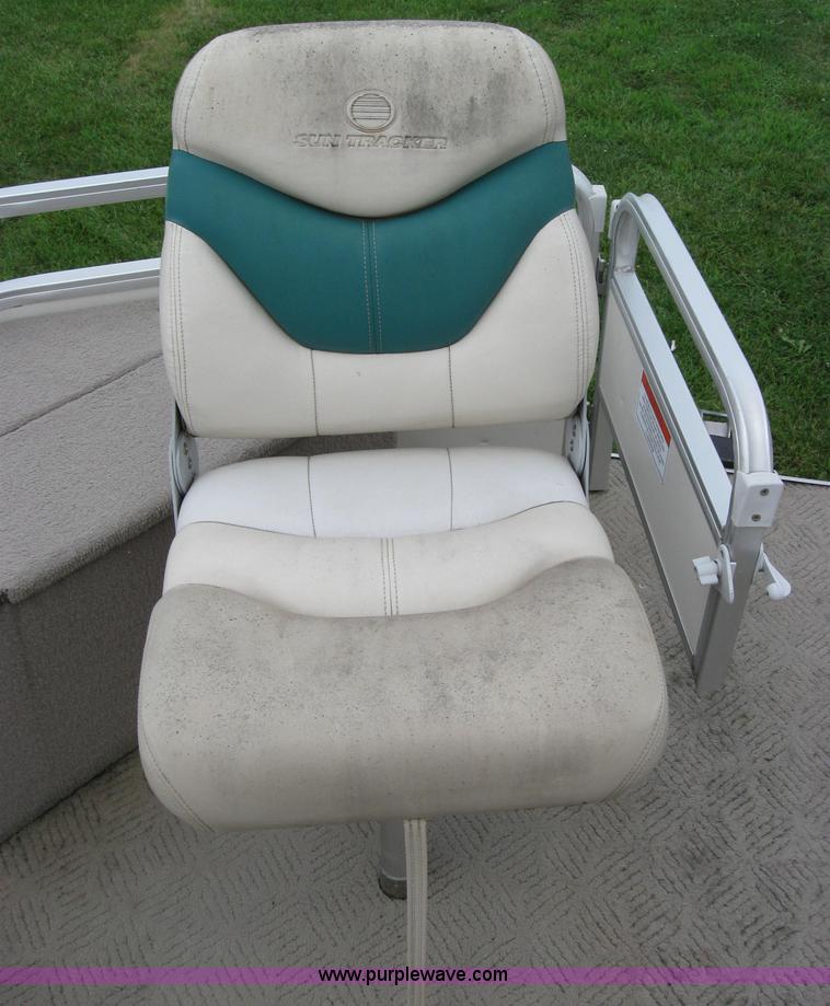 image for item 7049 Sun Tracker 18' bass buggy pontoon boat with trailer