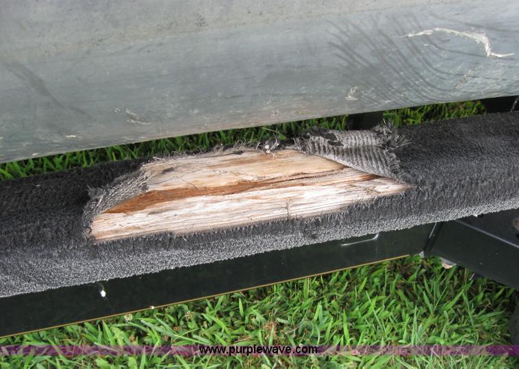 image for item 7049 Sun Tracker 18' bass buggy pontoon boat with trailer