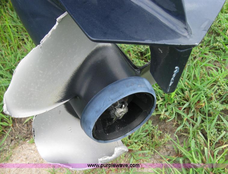 image for item 7049 Sun Tracker 18' bass buggy pontoon boat with trailer