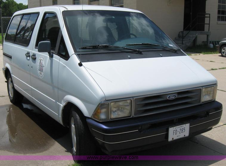 image for item 7062 1994 Ford Aerostar