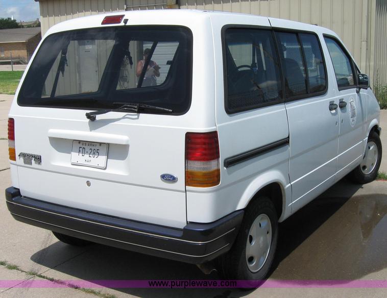 image for item 7062 1994 Ford Aerostar