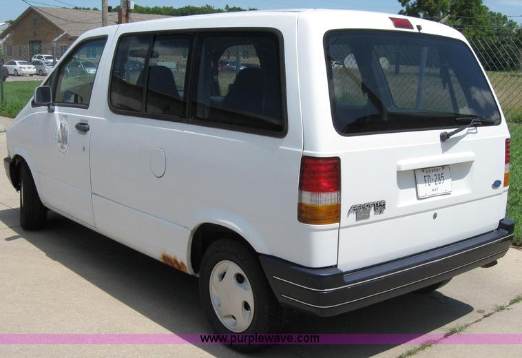 image for item 7062 1994 Ford Aerostar
