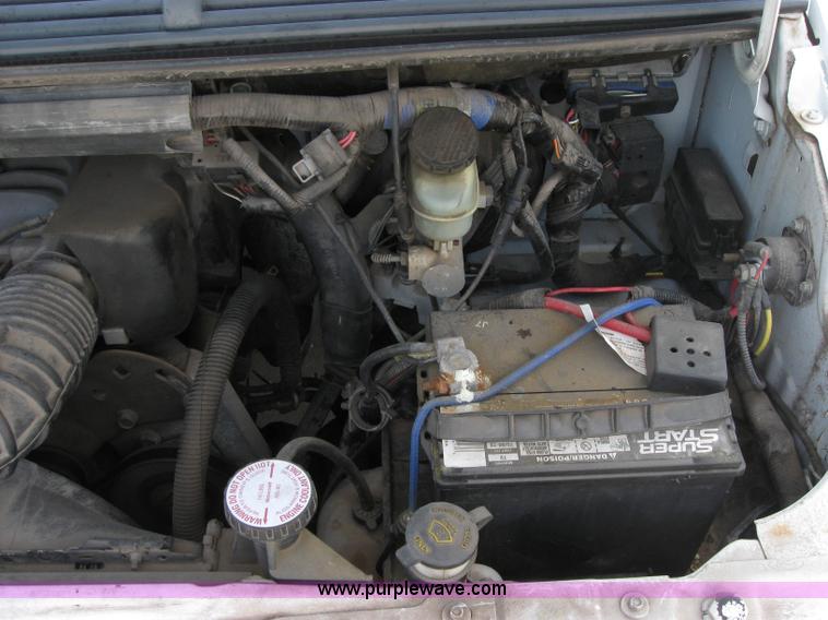 image for item 7062 1994 Ford Aerostar