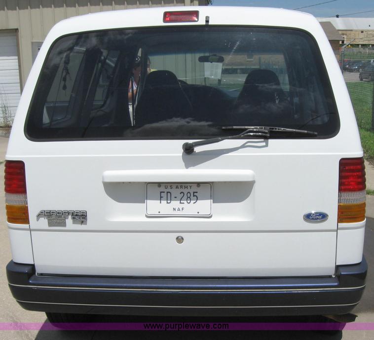 image for item 7062 1994 Ford Aerostar
