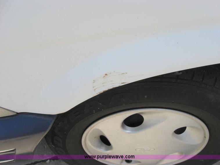 image for item 7062 1994 Ford Aerostar