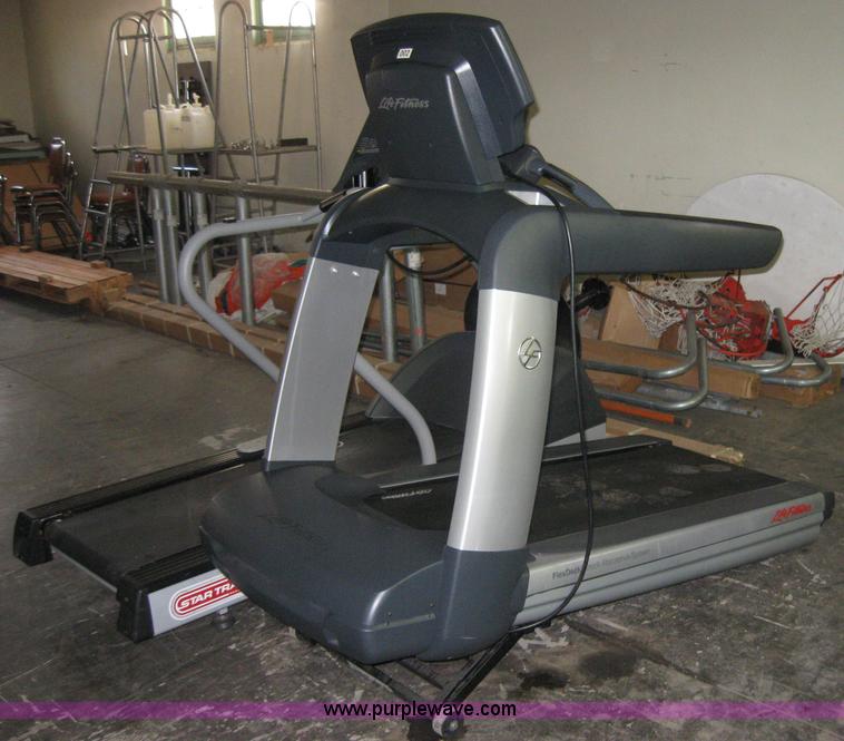 image for item 7089 Life fitness treadmill 95T