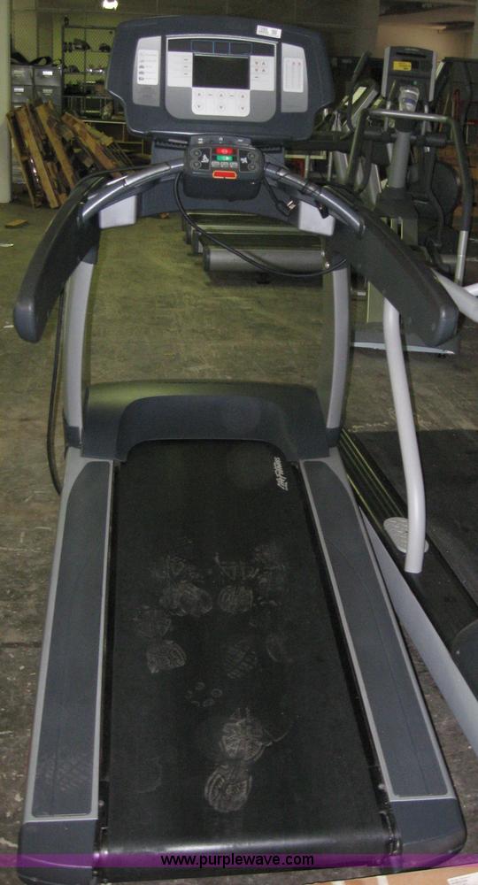image for item 7089 Life fitness treadmill 95T