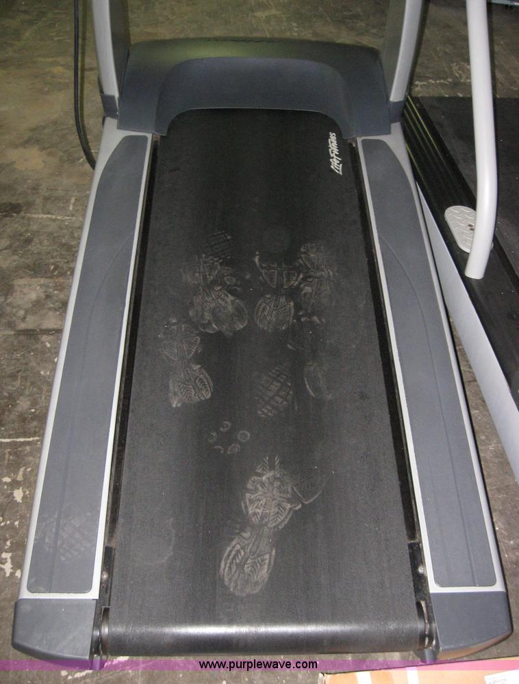 image for item 7089 Life fitness treadmill 95T