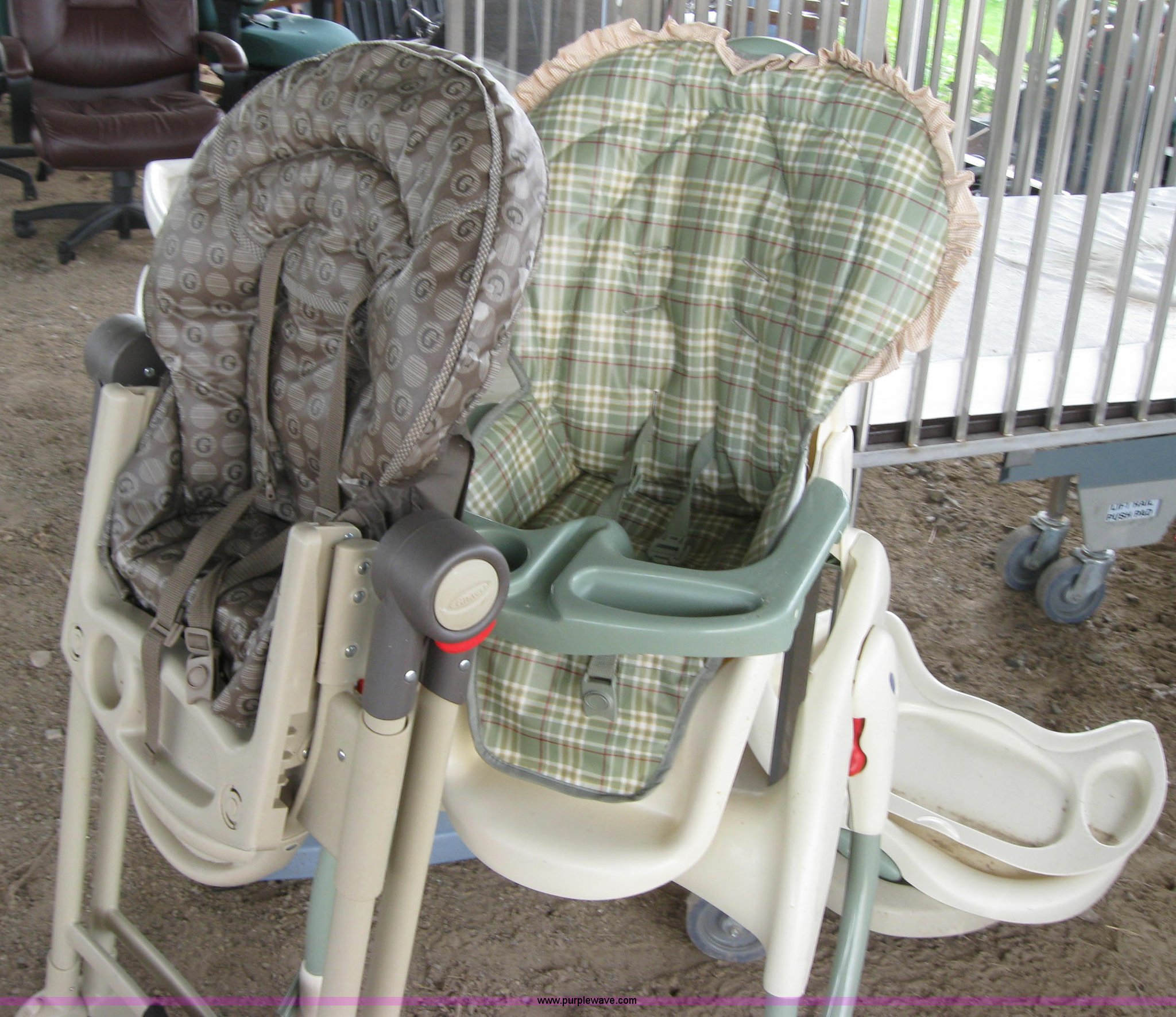 (2) cribs on casters in Ft. Riley, KS Item 2113 sold Purple Wave