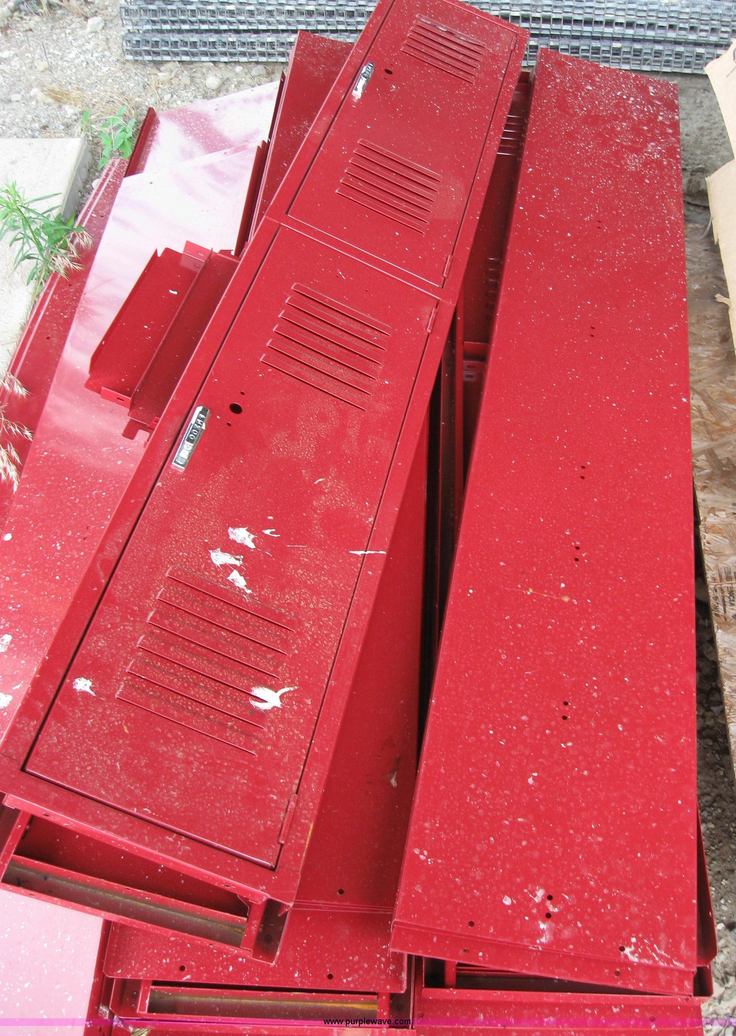 (9) Penco double lockers in Ft. Riley, KS Item 2133 sold Purple Wave