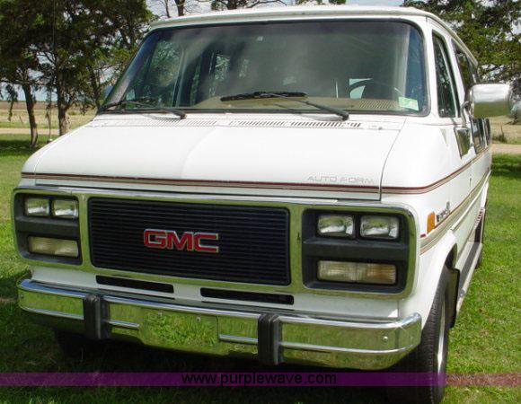 image for item 1000 1992 GMC Vandura G2500