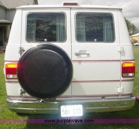 image for item 1000 1992 GMC Vandura G2500
