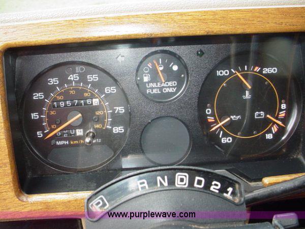 image for item 1000 1992 GMC Vandura G2500