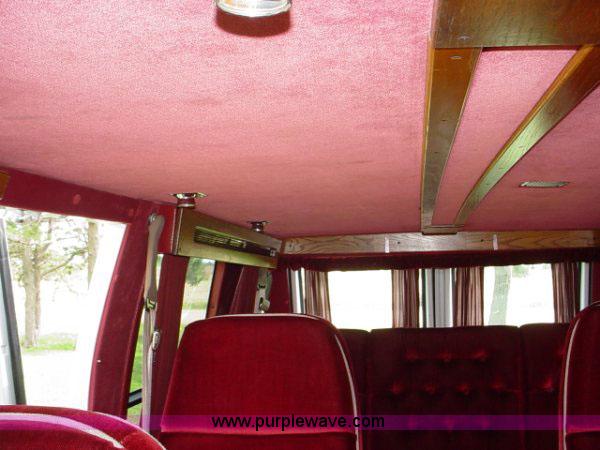 image for item 1000 1992 GMC Vandura G2500