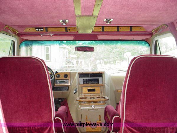 image for item 1000 1992 GMC Vandura G2500