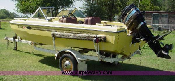 image for item 1001 1976 Cougar 15' boat